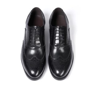 Black long wing round nose brogue