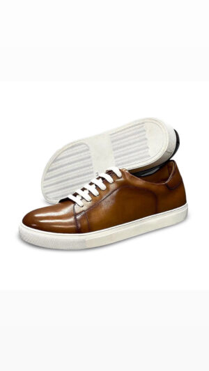 Cognac low-cut leather sneaker