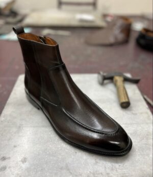 Chukka no lace boots